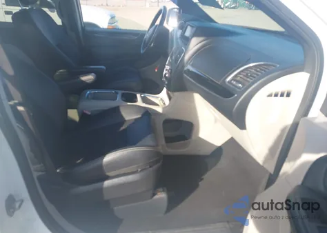 2020 Dodge Grand Caravan Sxt z USA, uszkodzony, nr VIN 2C4RDGCG6LR153912